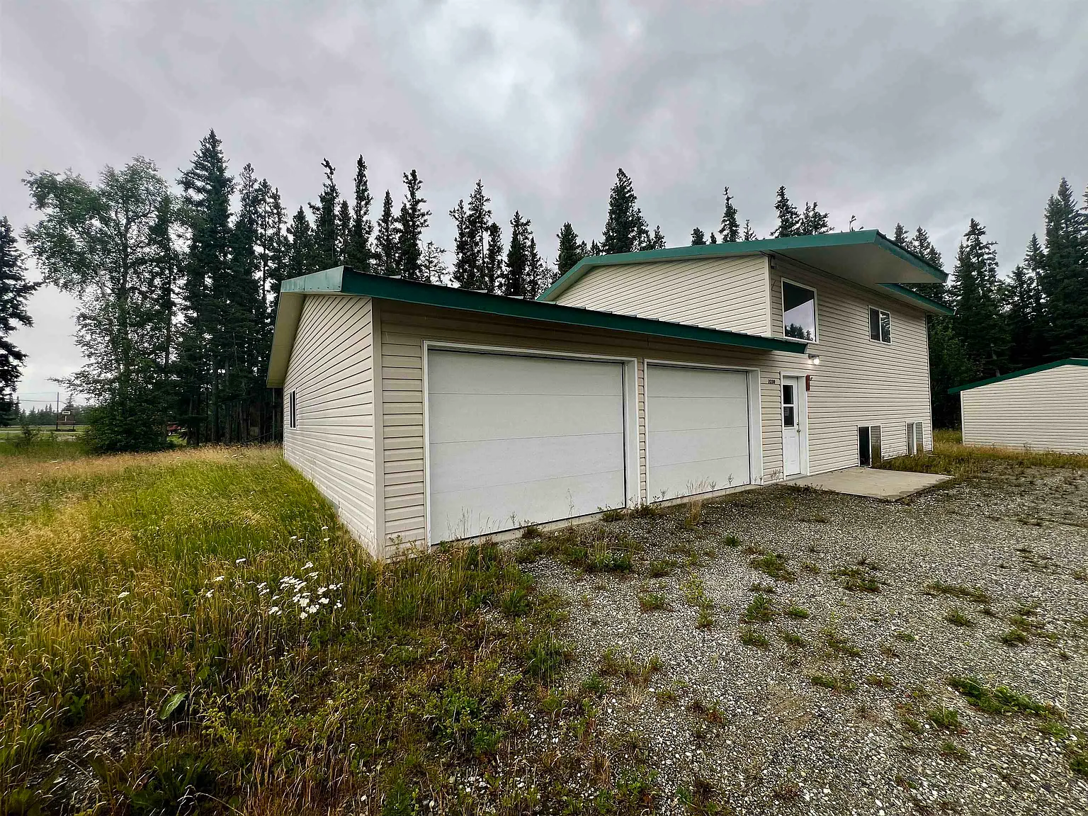 3 bed, $2,300 — Photo 4