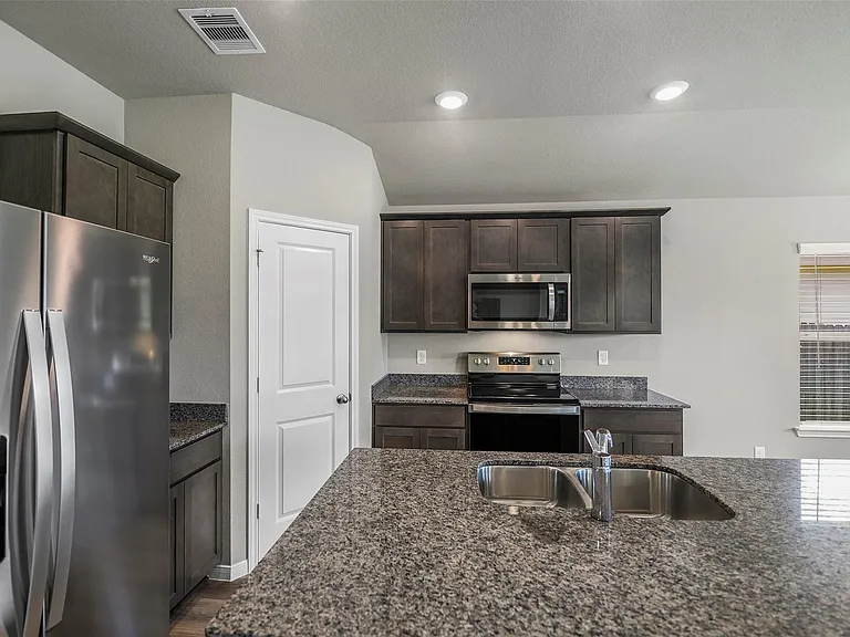5333 Samuel Run — Photo 8