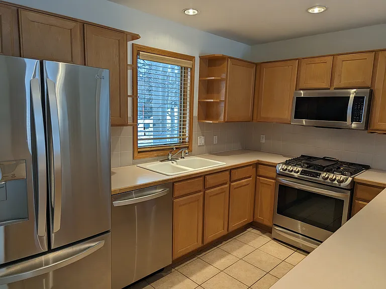 430 Belford St #C — Photo 6