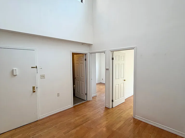 874 Lorimer St #402 — Photo 3
