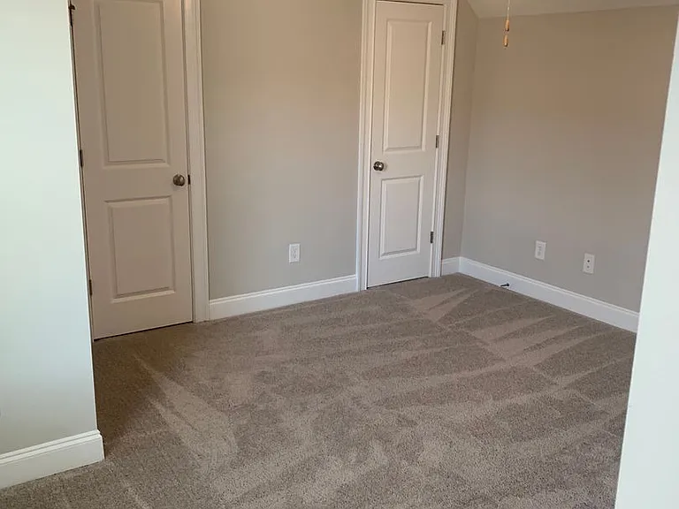 1960 Armistead Ln — Photo 2