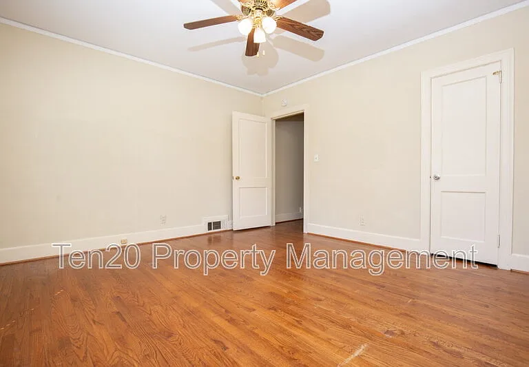 1514 Hilton Ave — Photo 23