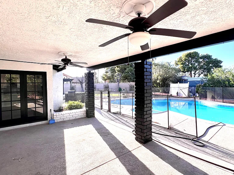 3145 Duneville St — Photo 24