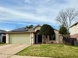 115 Moss Hill Dr, Arlington, TX 76018