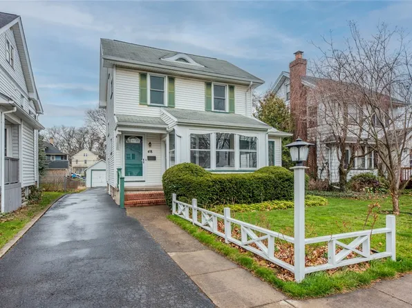 48 Hardison Rd, Rochester, NY 14617