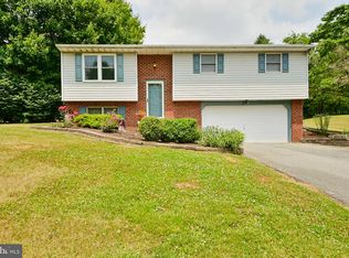27 Orchard Ln, Conestoga, PA 17516