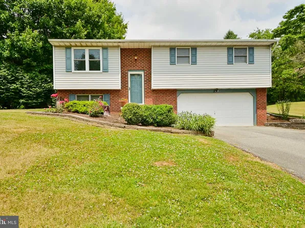27 Orchard Ln, Conestoga, PA 17516