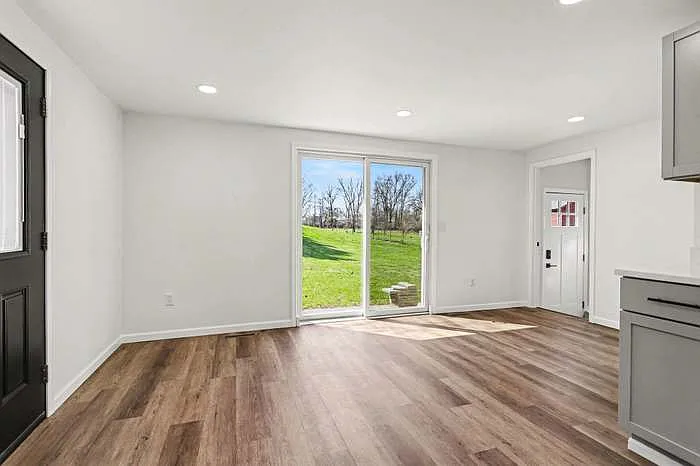 6592 Keigley St — Photo 11