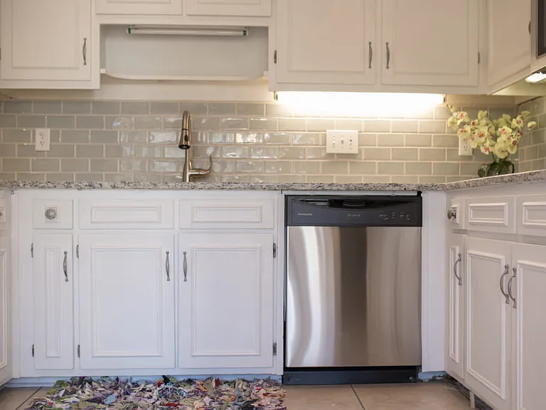 4328 Castlewood Ct — Photo 3