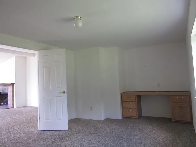 1725 Shine Rd — Photo 12