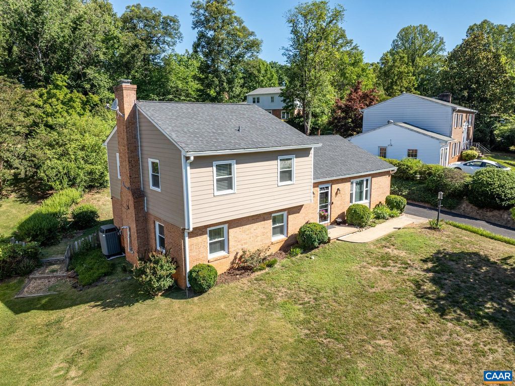 327 Brentwood Rd, Charlottesville, VA - View 5