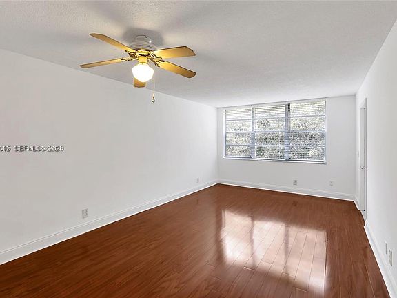5th image of 9430 Live Oak Pl APT 407