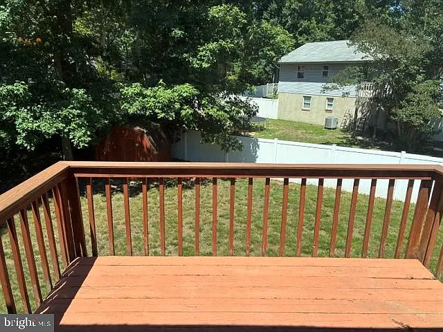 22240 Hawthorne Way — Photo 28