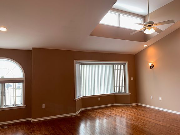 3rd image of 24127B Oak Park Dr #54B