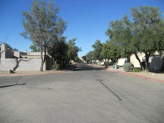 3rd image of 7267 S Haskins Dr