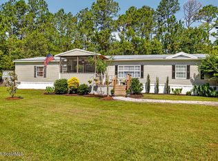 1401 Laura Way SE, Darien, GA 31305
