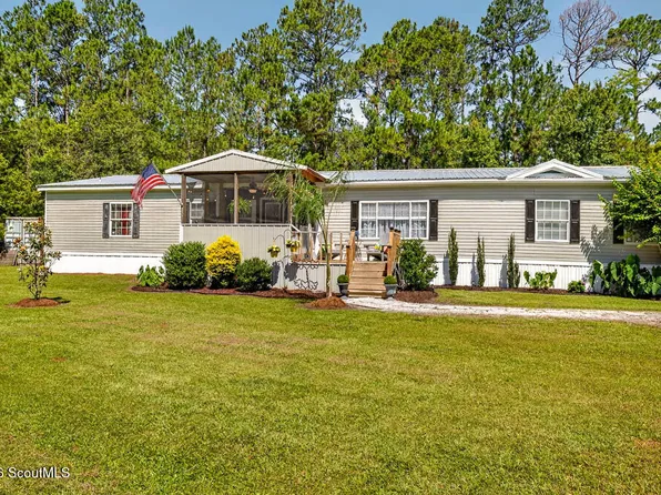 1401 Laura Way SE, Darien, GA 31305