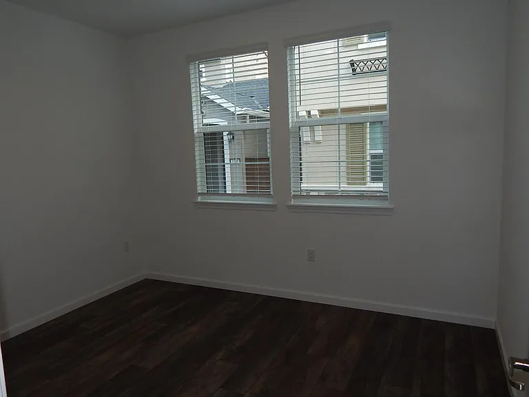 1683 Pena Ln — Photo 10
