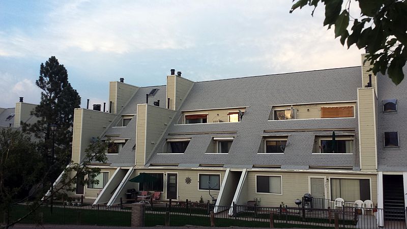 Exterior / Balcony