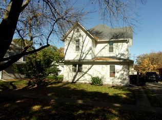 112 E 8th St, Tipton, IA 52772