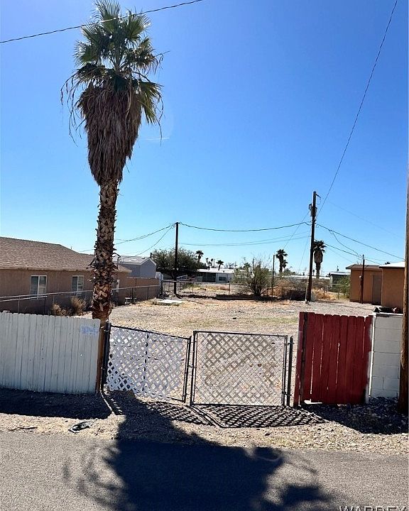 2nd image of 1880 Avalon Drive