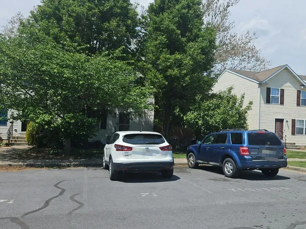 71 Currituck Ct, Bunker Hill, WV 25413