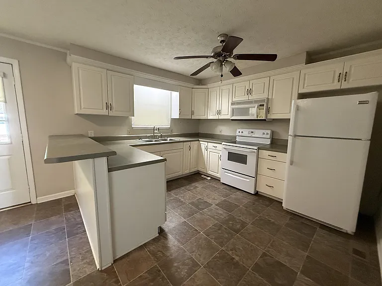 1511 Cavern Ct — Photo 5