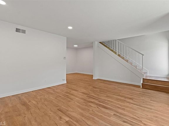 3rd image of 28191 Ridgecove Ct S