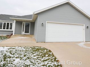 2721 Bandel Dr NW, Rochester, MN 55901