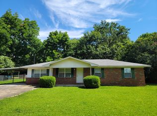 105 Whitten St, Headland, AL 36345