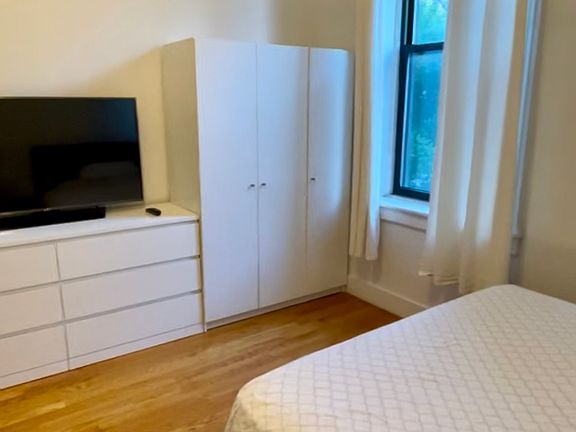 2nd image of 126 N 5th St APT 1
