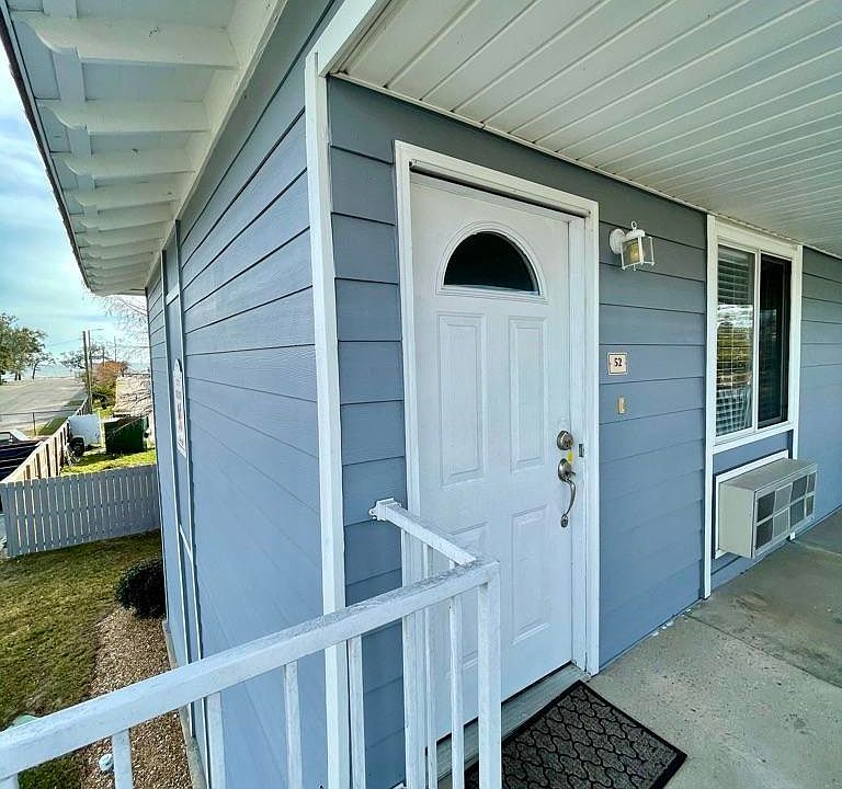 1st image of 1664 Beach Blvd