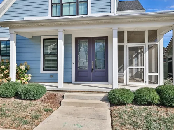 465 Cayman Cir, Tipp City, OH 45371