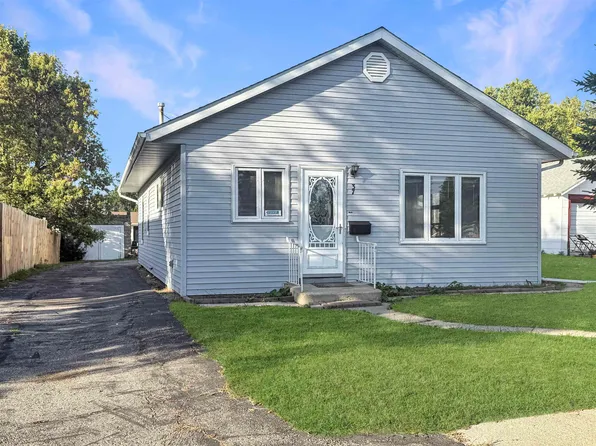 37 3rd Ave NW, Garrison, ND 58540