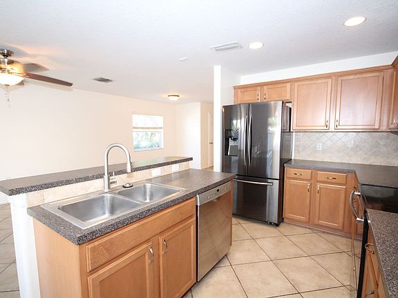 4th image of 5060 Kingscrest Ln