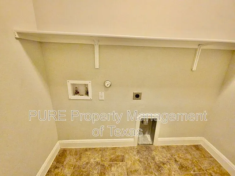 205 Methodius Dr — Photo 30