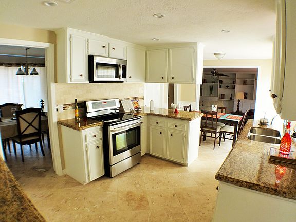 2nd image of 2226 Gray Falls Dr