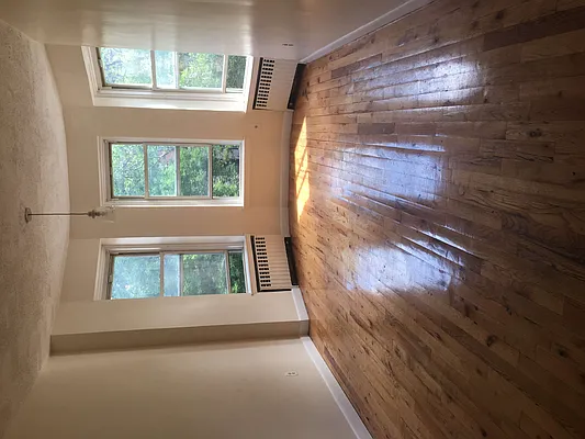 Rented by Gosen Properties | media 10