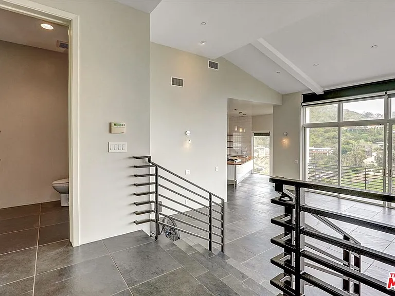 3850 Rambla Orienta — Photo 7