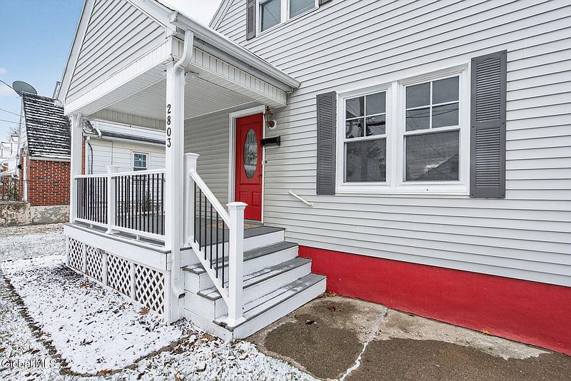 2nd image of 2803 Wellington Avenue