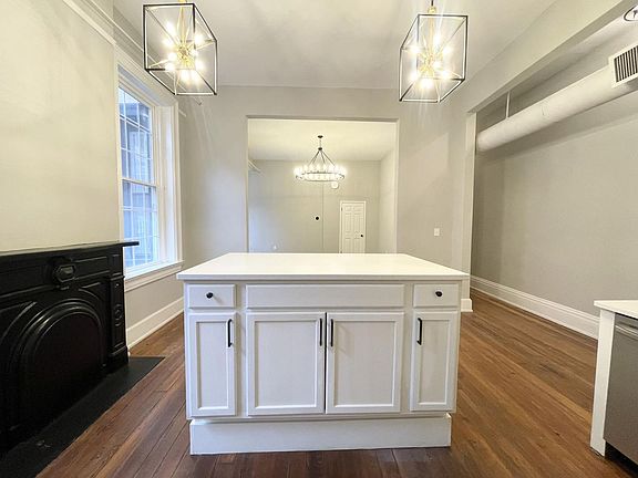 3rd image of 1119 Walnut St APT 2