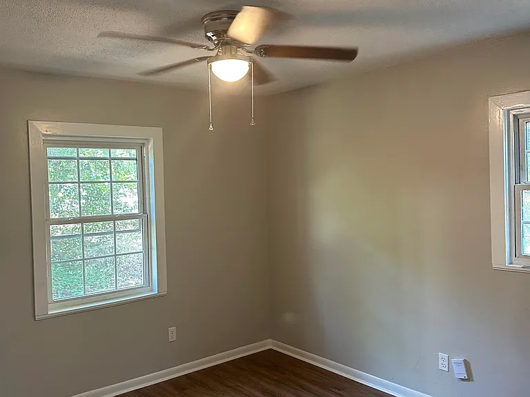 2209 Gibbs Dr — Photo 10
