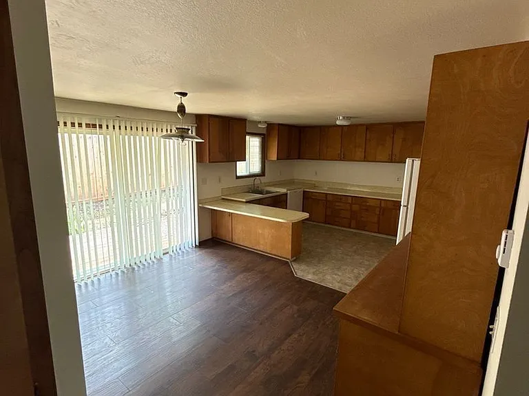 2435 City View St — Photo 17