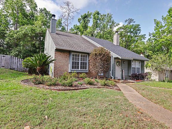 2nd image of 2905 Richview Park Cir S