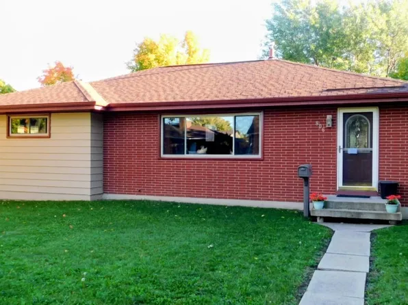 806 N 7th St, Virginia, MN 55792