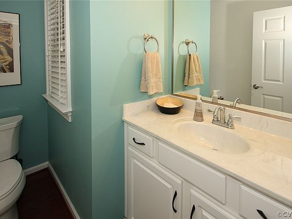 5th image of 5222 Wythe Ave #10
