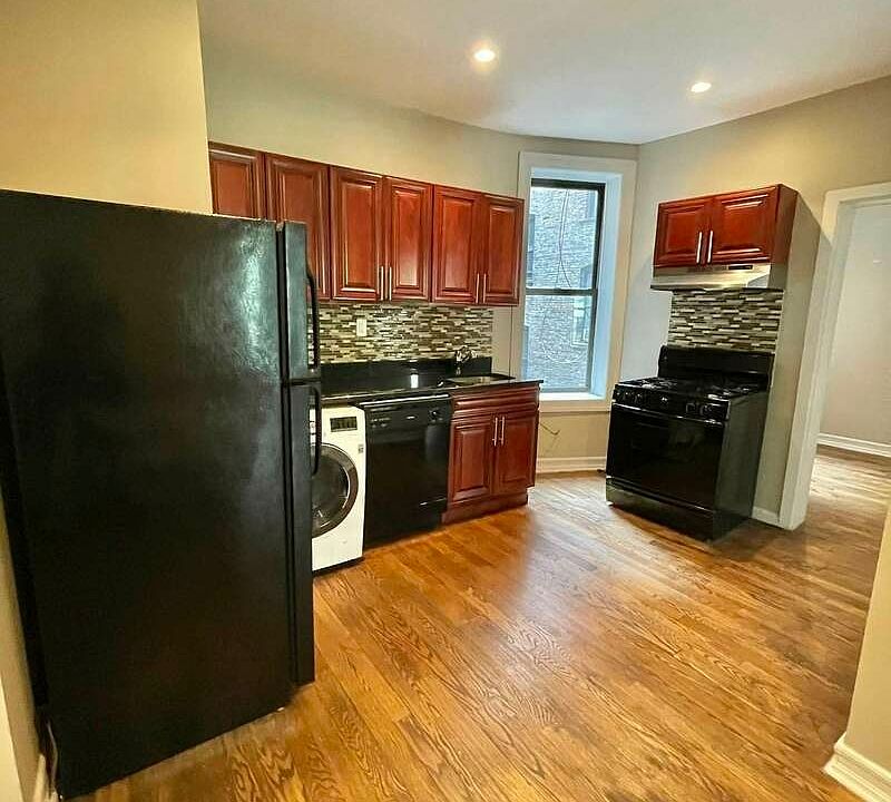 1st image of 433 E 80th St APT 10