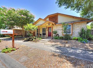 813 Garden Meadow Dr, Universal City, TX 78148
