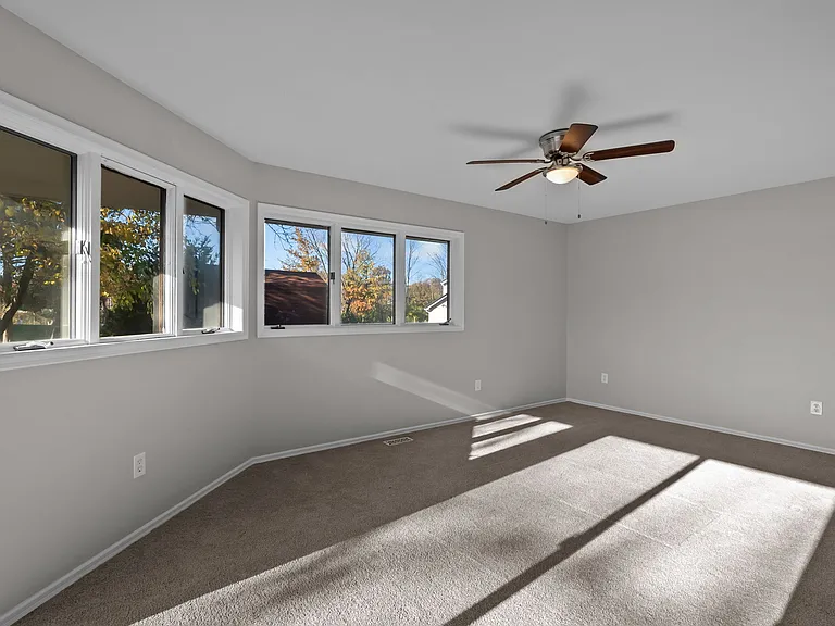8977 Big Bend Blvd — Photo 15