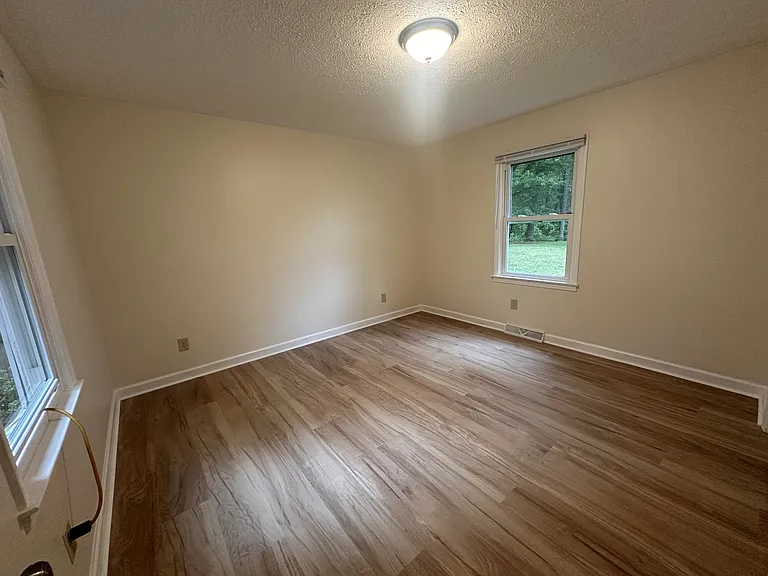 5256 Irish Rd — Photo 2